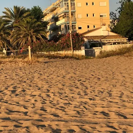 Apartment Primera Linea De Playa A 1km Del Puerto De